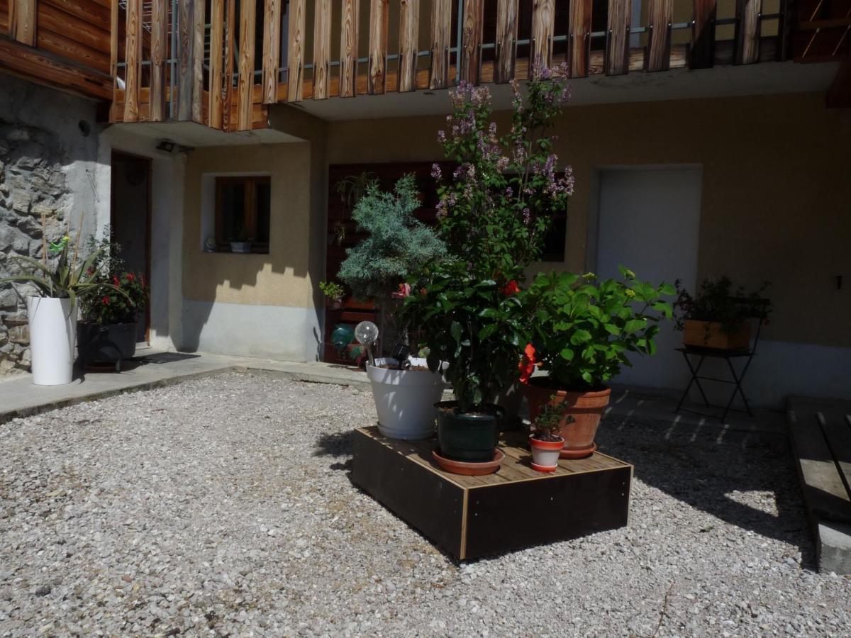 "Namaste" Chambre Zen Au Calme Saint-Jean-d'Aulps Exterior photo