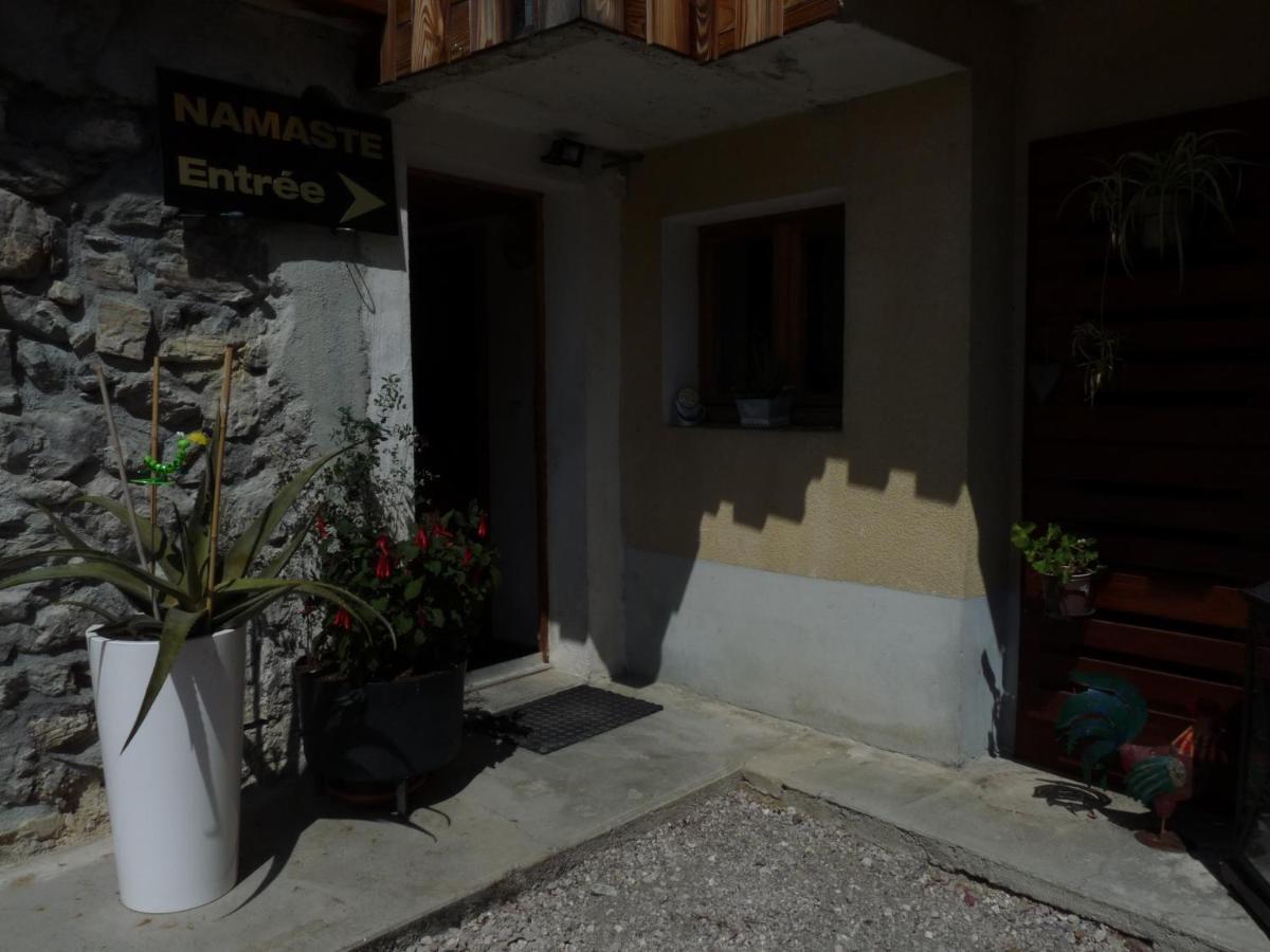 "Namaste" Chambre Zen Au Calme Saint-Jean-d'Aulps Exterior photo